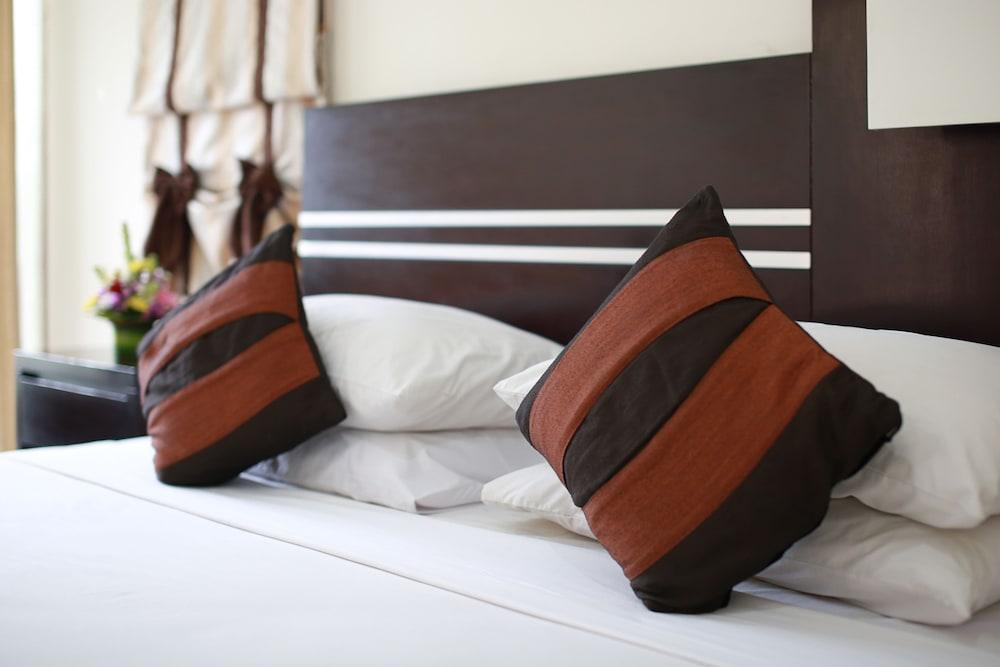 The Batu Belig Hotel & Spa Seminyak Exterior foto