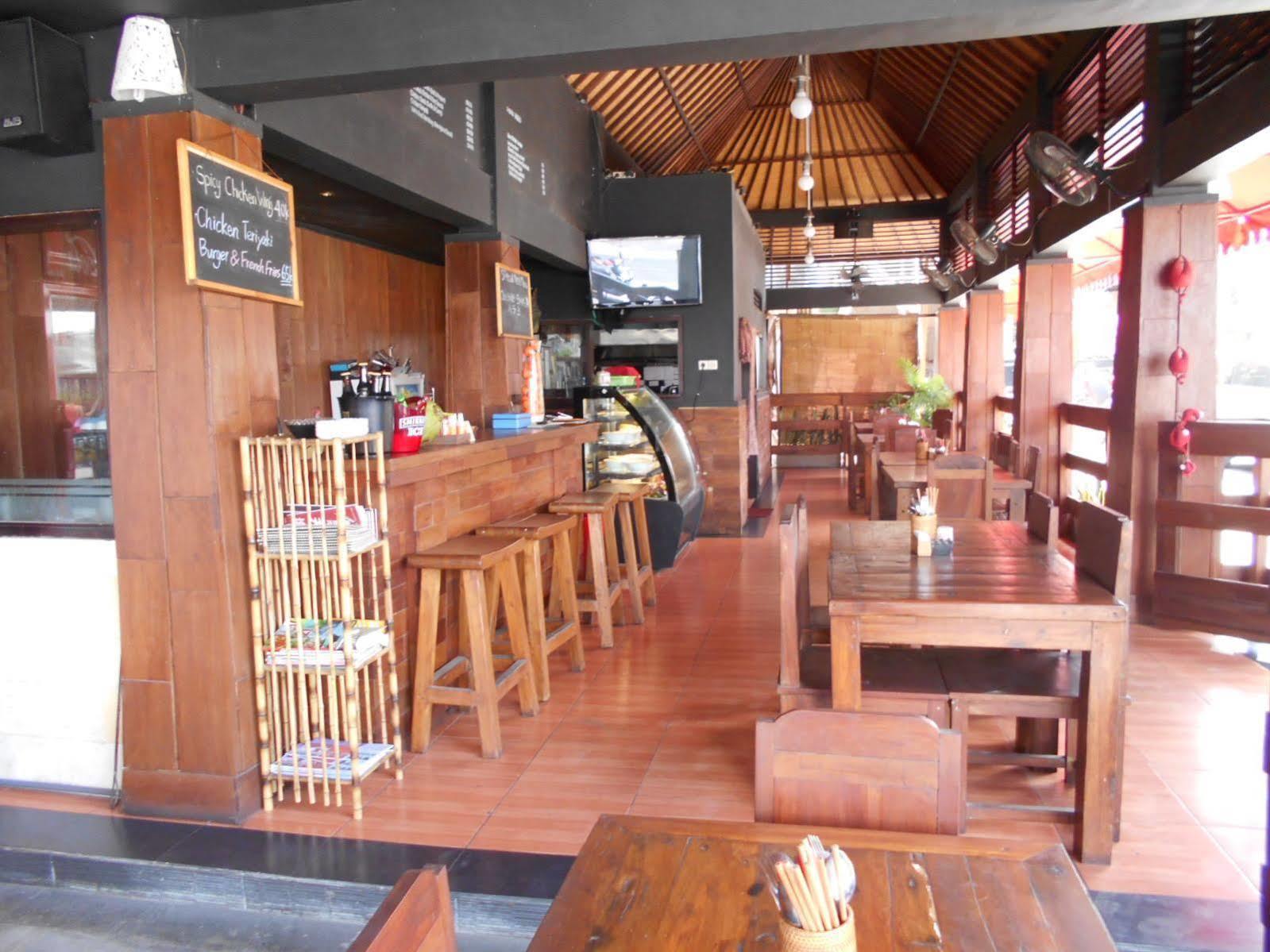 The Batu Belig Hotel & Spa Seminyak Exterior foto